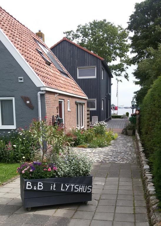 B&B It Lytshus Earnewâld Exterior foto